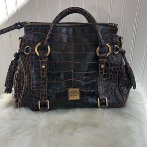 Dooney & Bourke beautiful leather purse